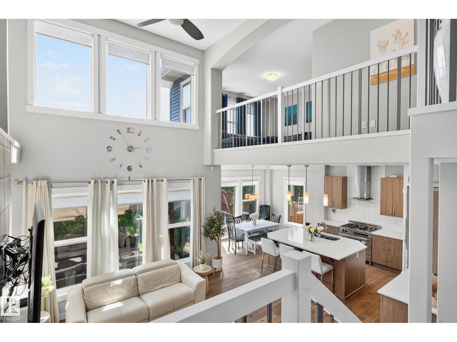 5915 19 Av Sw, Edmonton, Alberta  T6X 2A2 - Photo 3 - E4456233