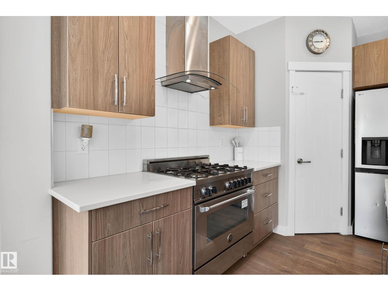 5915 19 Av Sw, Edmonton, Alberta  T6X 2A2 - Photo 9 - E4456233