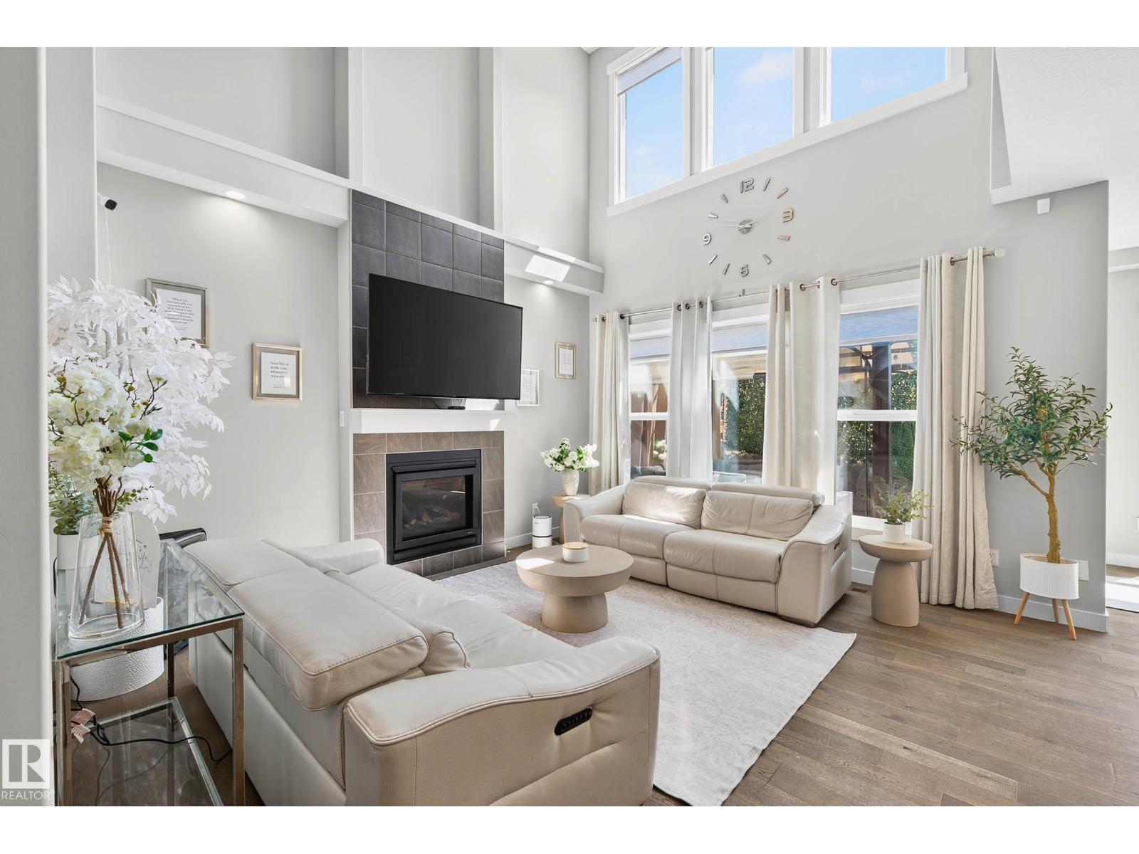 5915 19 AV SW, Edmonton, Alberta