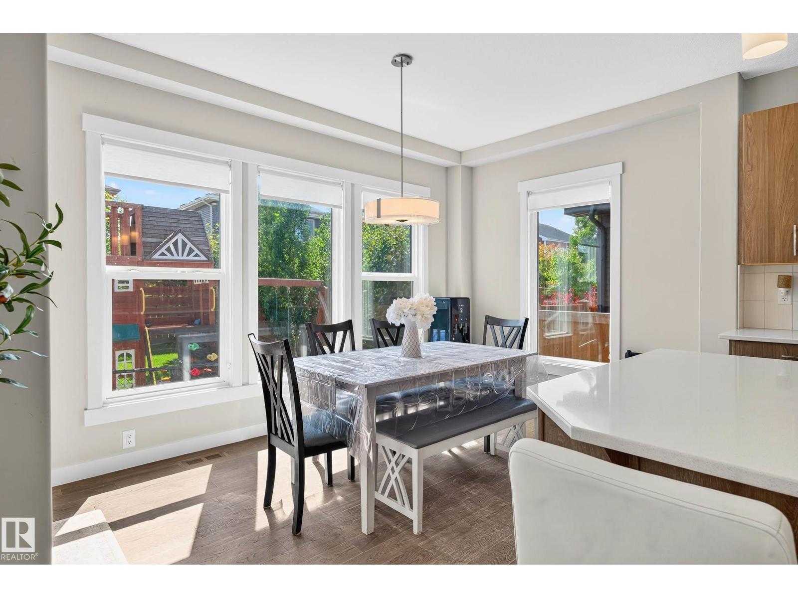 5915 19 Av Sw, Edmonton, Alberta  T6X 2A2 - Photo 12 - E4456233