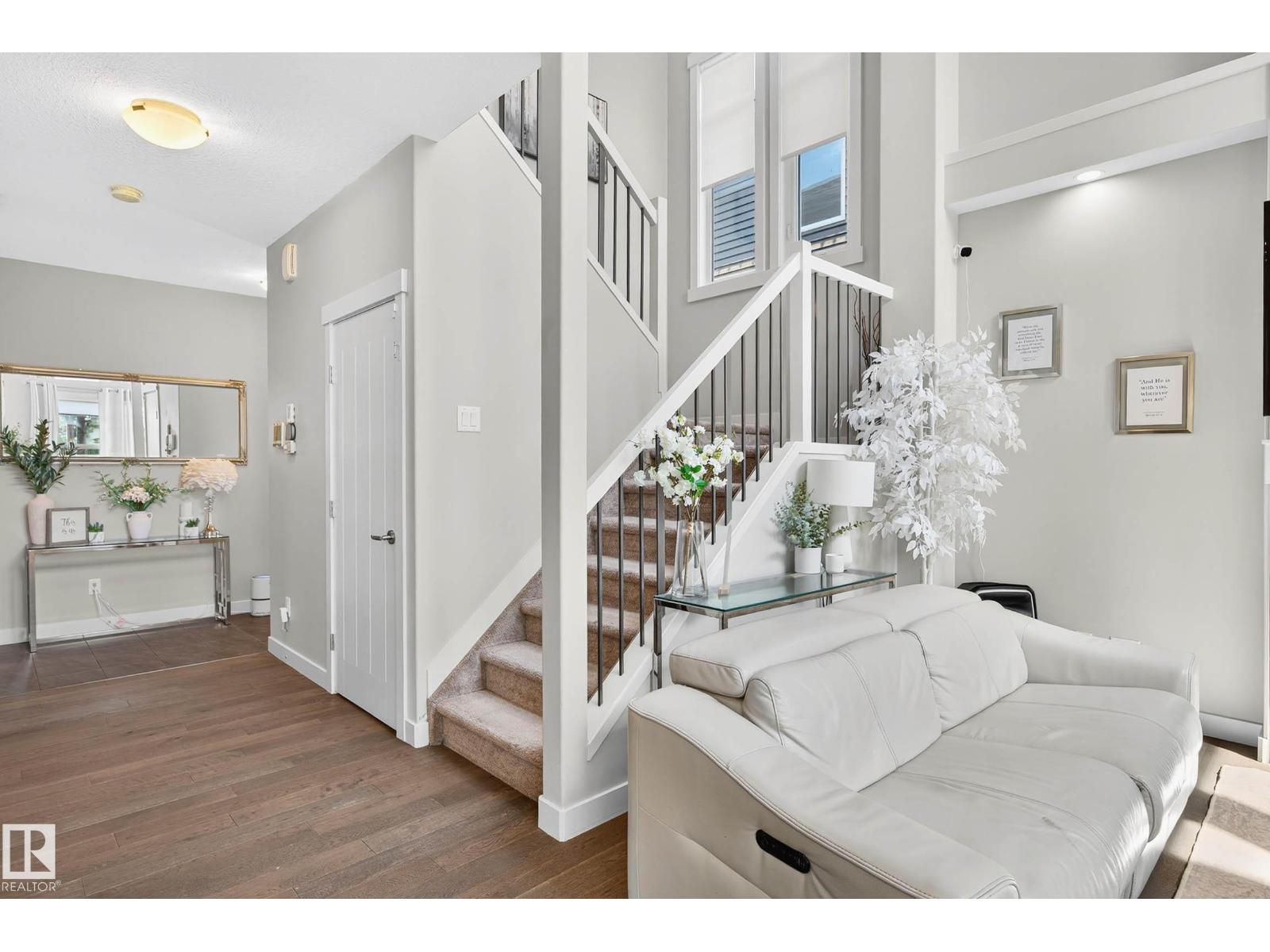 5915 19 Av Sw, Edmonton, Alberta  T6X 2A2 - Photo 14 - E4456233