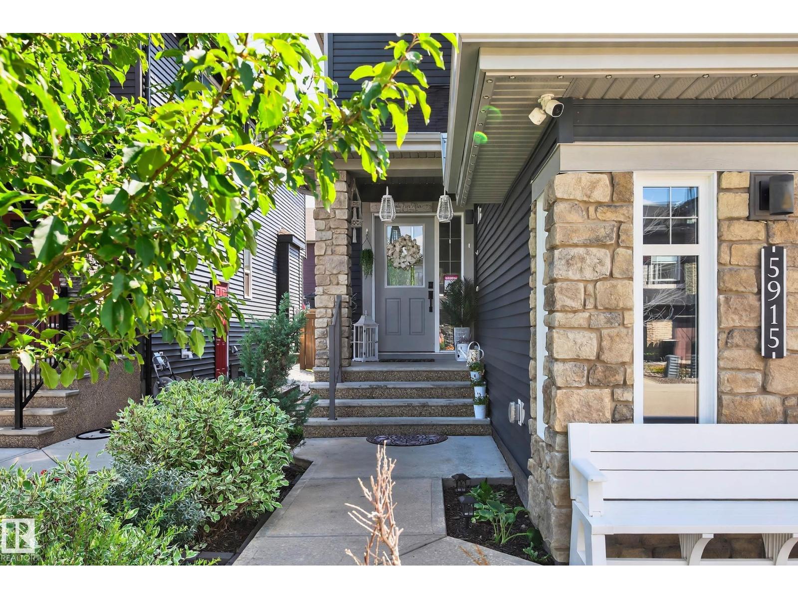 5915 19 Av Sw, Edmonton, Alberta  T6X 2A2 - Photo 49 - E4456233