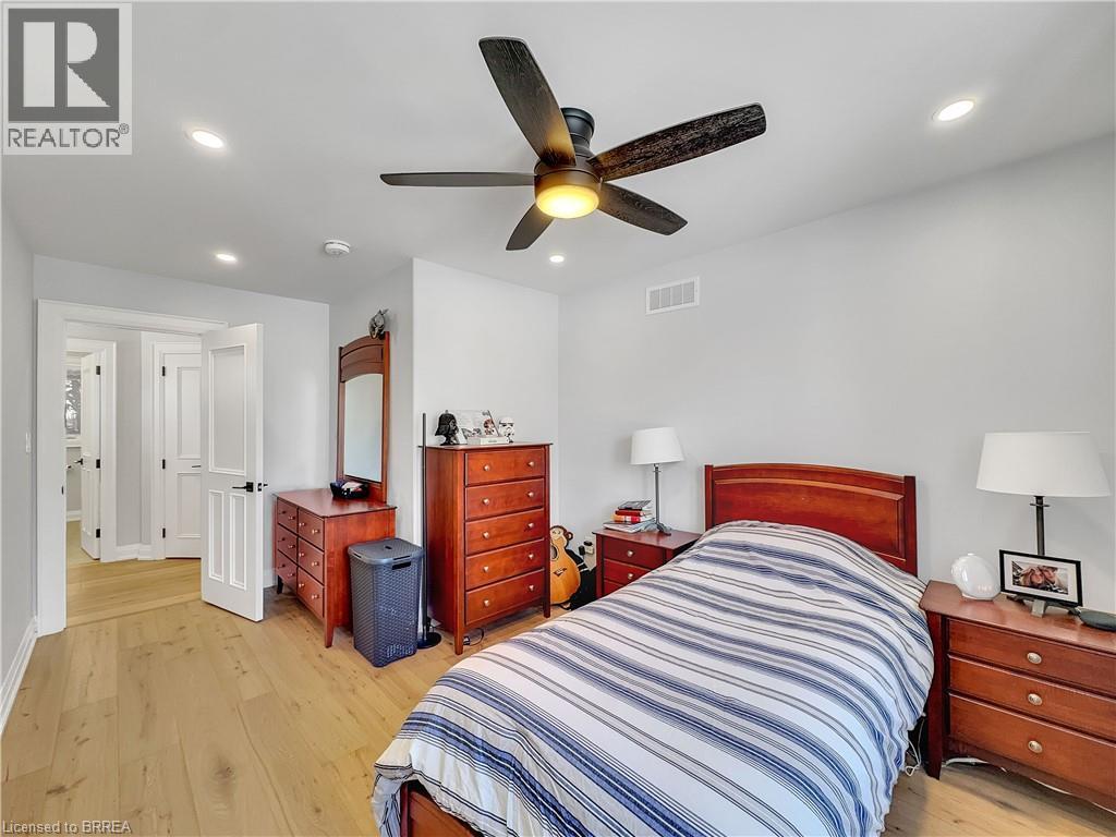 360 Robinson Road, Brantford, Ontario  N3T 5L7 - Photo 27 - 40785671