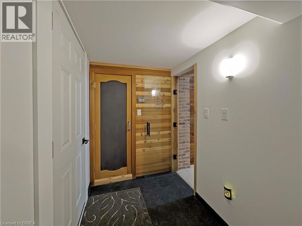 360 Robinson Road, Brantford, Ontario  N3T 5L7 - Photo 32 - 40785671