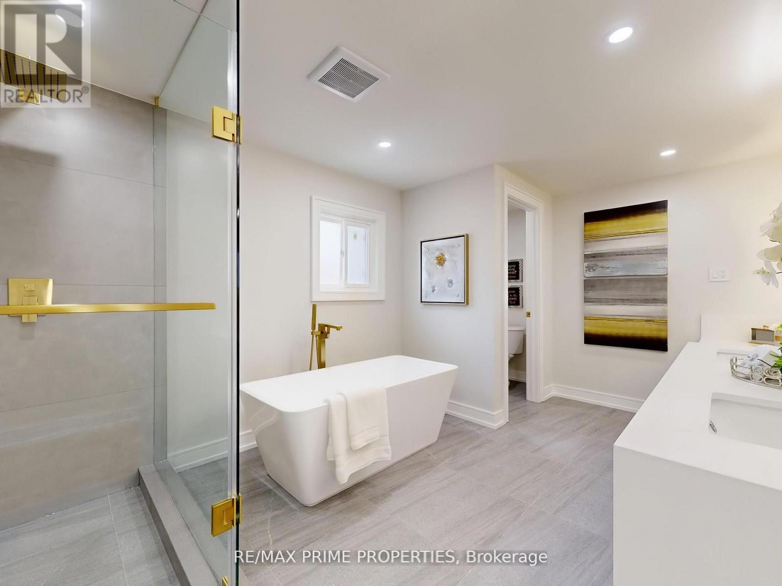 137 Old Surrey Lane, Richmond Hill, Ontario  L4C 6R9 - Photo 30 - N12520470