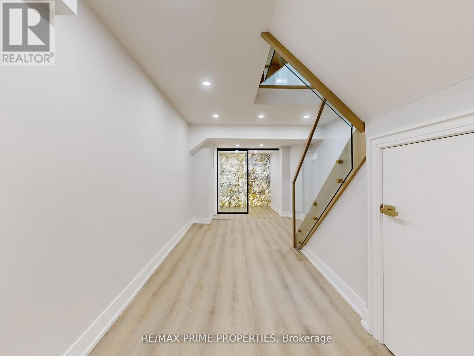 137 Old Surrey Lane, Richmond Hill, Ontario  L4C 6R9 - Photo 31 - N12520470