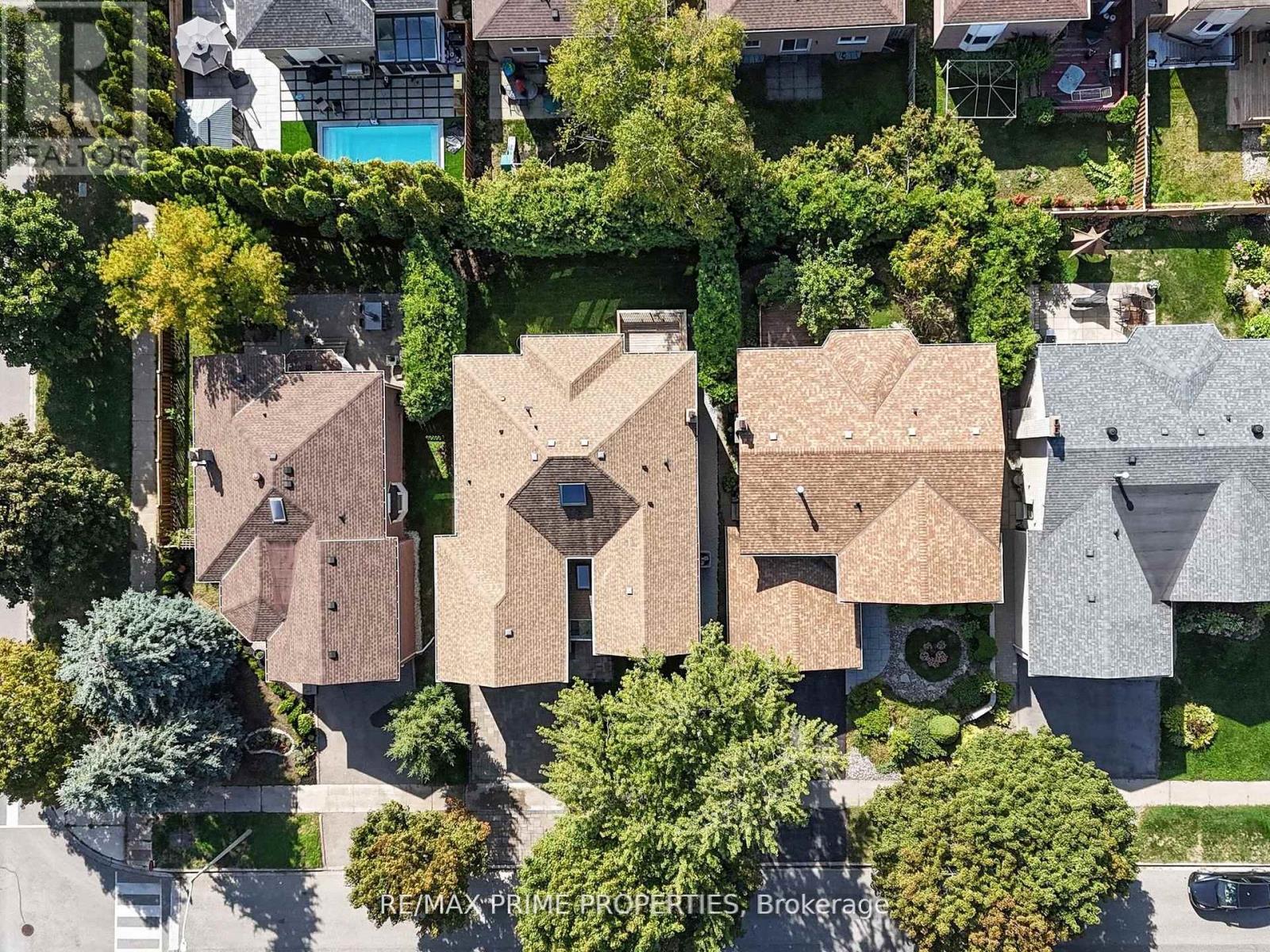 137 Old Surrey Lane, Richmond Hill, Ontario  L4C 6R9 - Photo 45 - N12520470