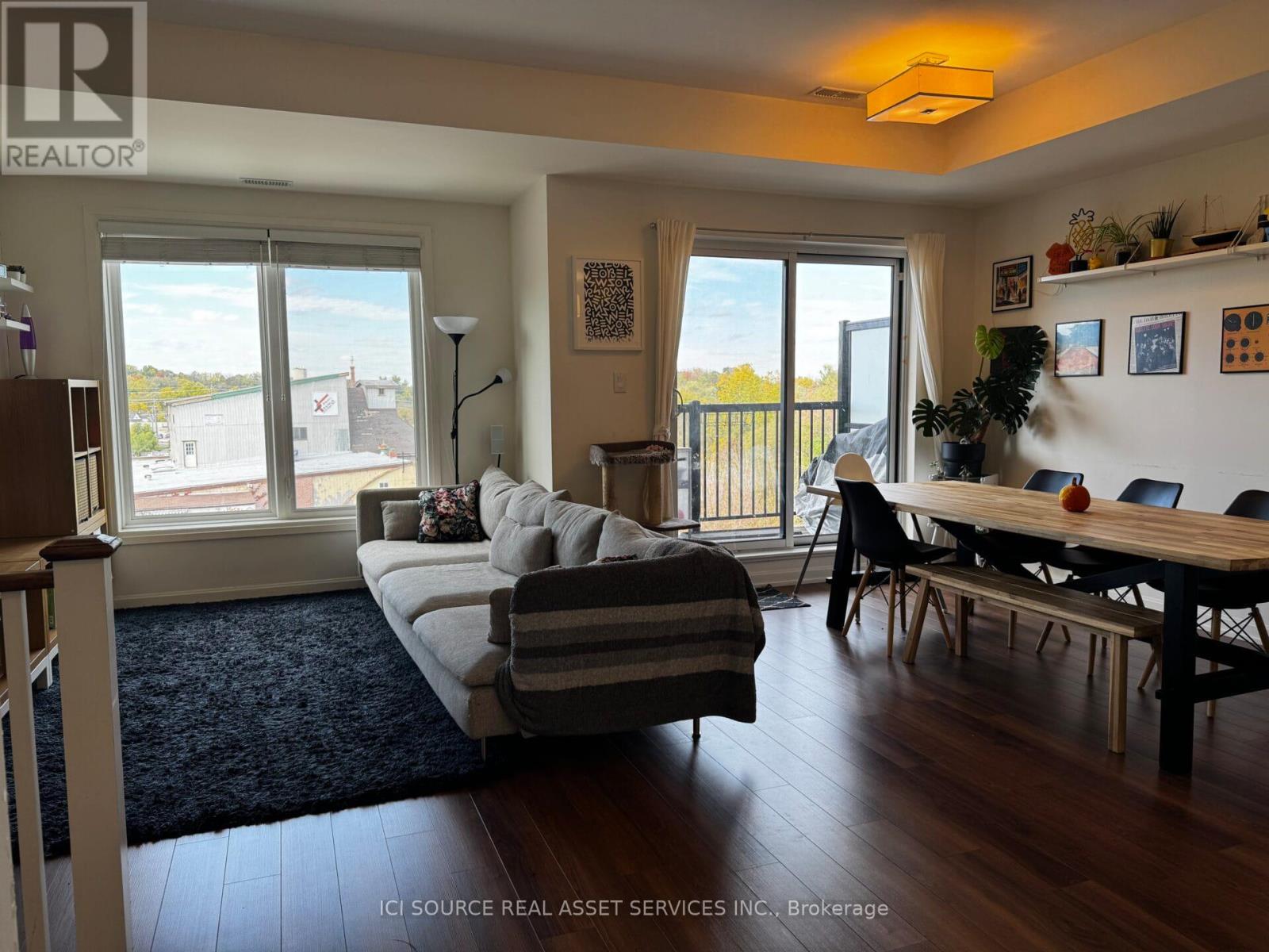 307 - 487 Queen Street, Newmarket, Ontario  L3Y 2H3 - Photo 2 - N12520490