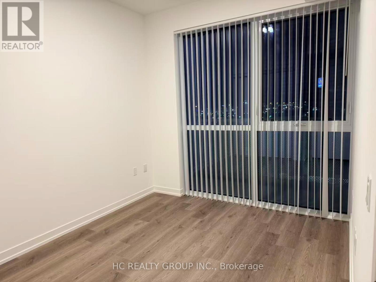 903 - 8 Interchange Way, Vaughan, Ontario  L4K 0R2 - Photo 5 - N12520516