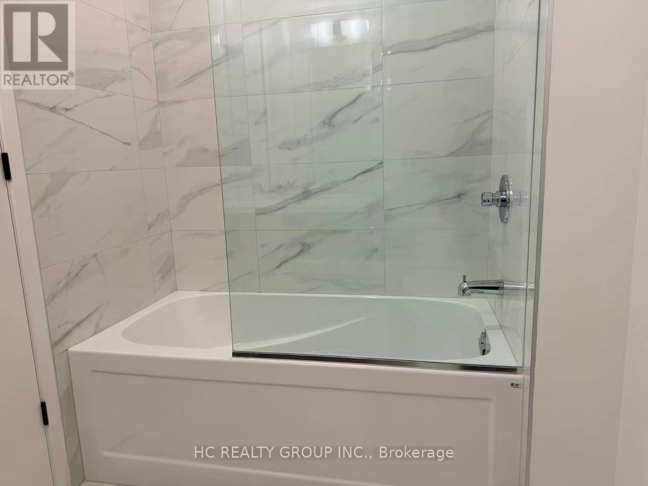 903 - 8 Interchange Way, Vaughan, Ontario  L4K 0R2 - Photo 7 - N12520516