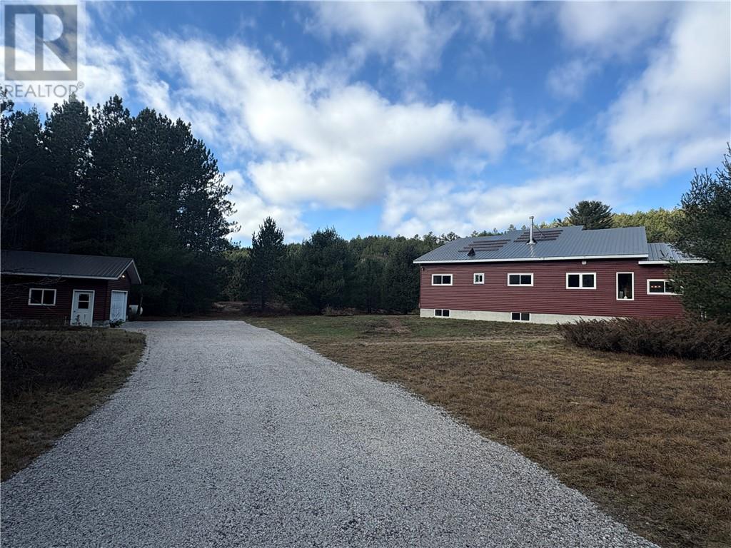 451 Old Webbwood Road, Espanola, Ontario P5E 1P1 - Photo 31 - 2125557