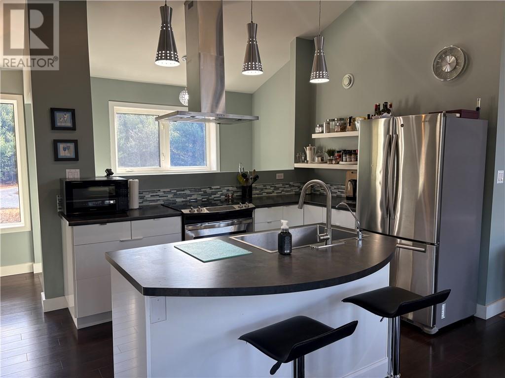 451 Old Webbwood Road, Espanola, Ontario P5E 1P1 - Photo 5 - 2125557