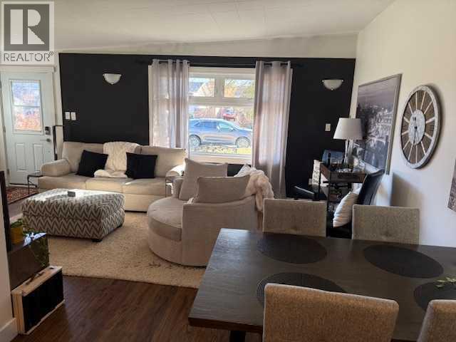 204b 9 Avenue Se, Drumheller, Alberta  T0J 0Y6 - Photo 3 - A2267011