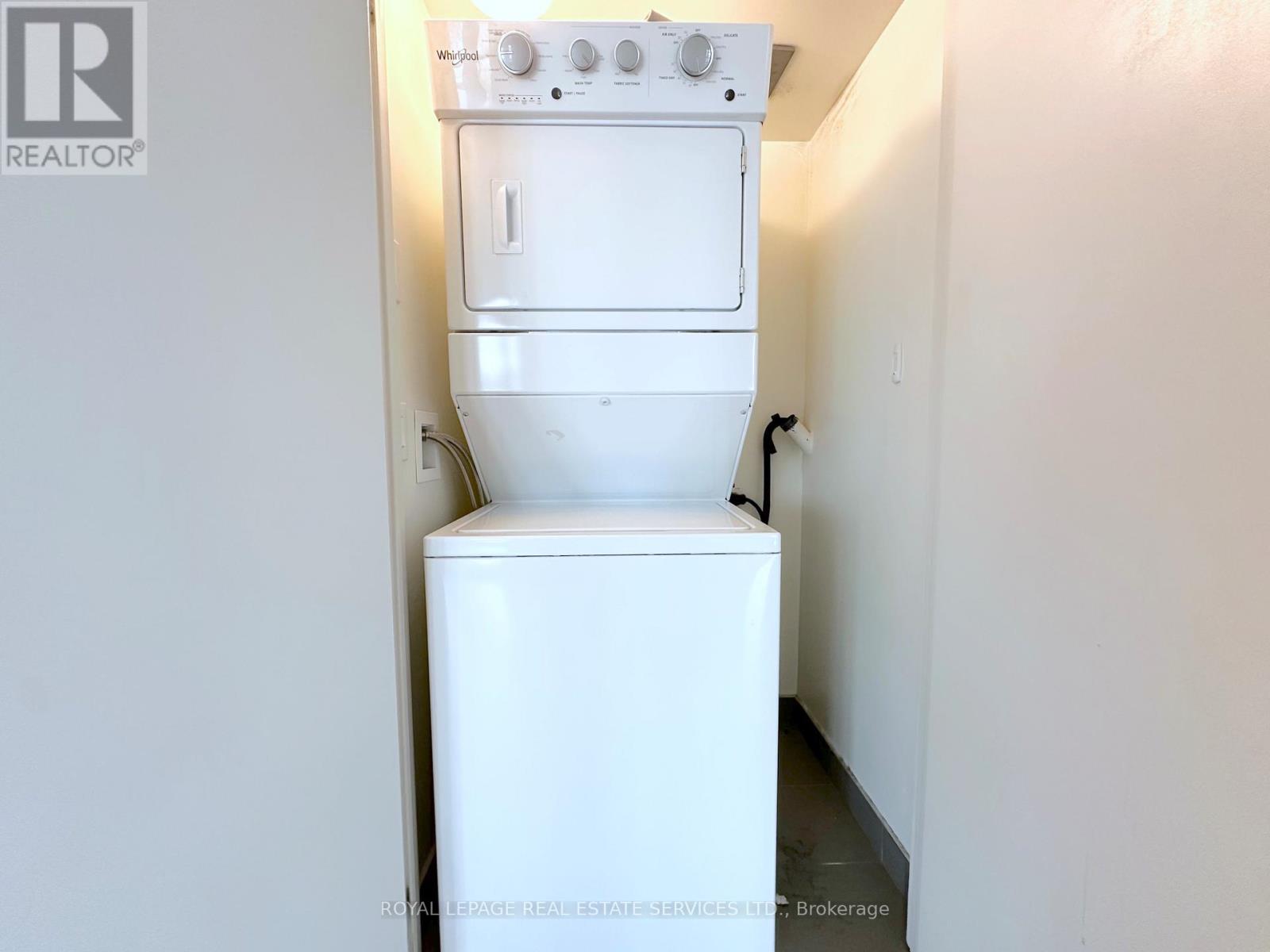 708 - 3385 Dundas Street W, Toronto (Runnymede-Bloor West Village), Ontario  M6S 2S2 - Photo 14 - W12520478