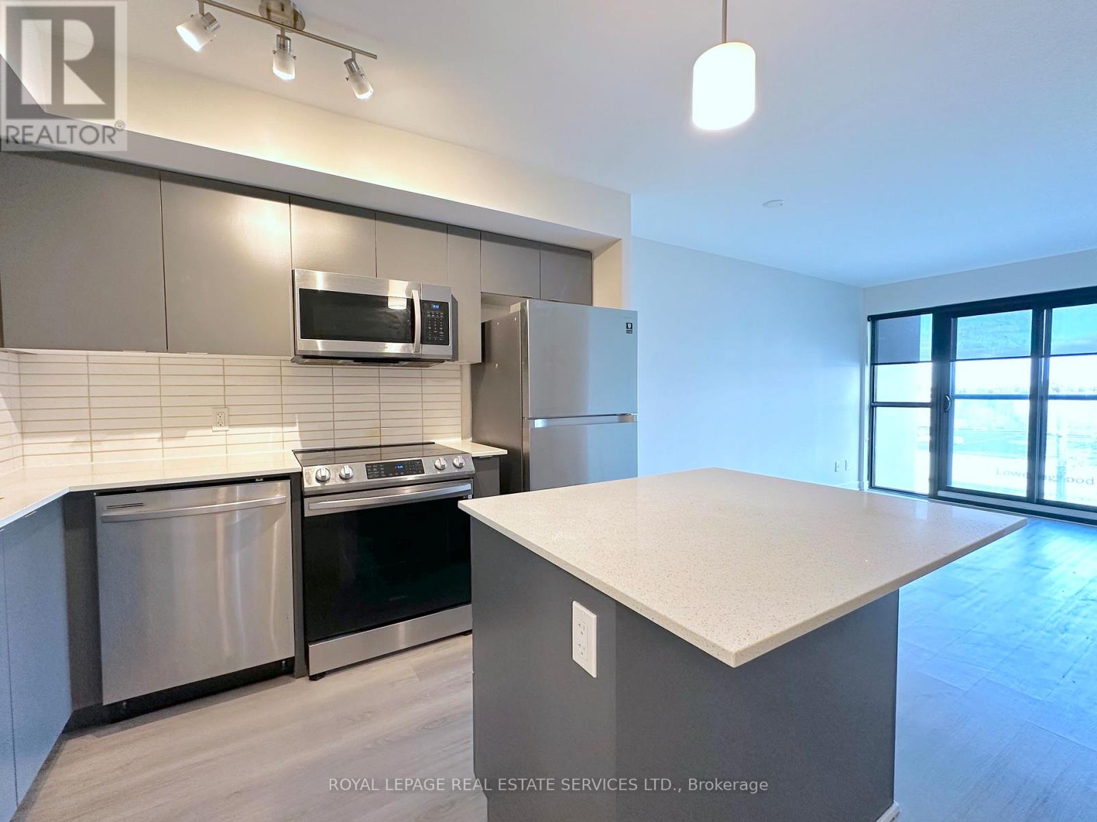 510 - 3385 Dundas Street W, Toronto, Ontario  M6S 2S2 - Photo 2 - W12520482