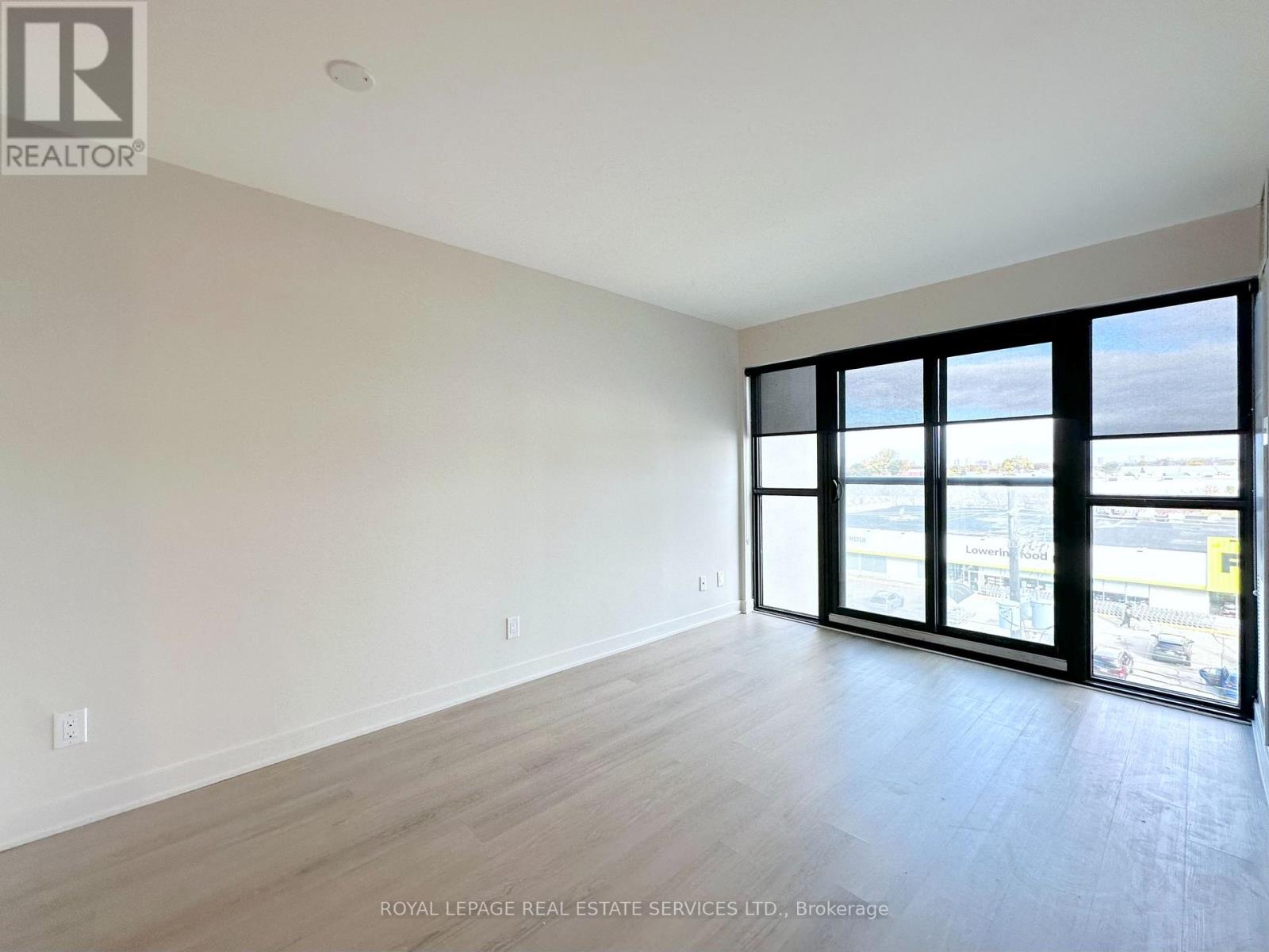 510 - 3385 Dundas Street W, Toronto, Ontario  M6S 2S2 - Photo 5 - W12520482