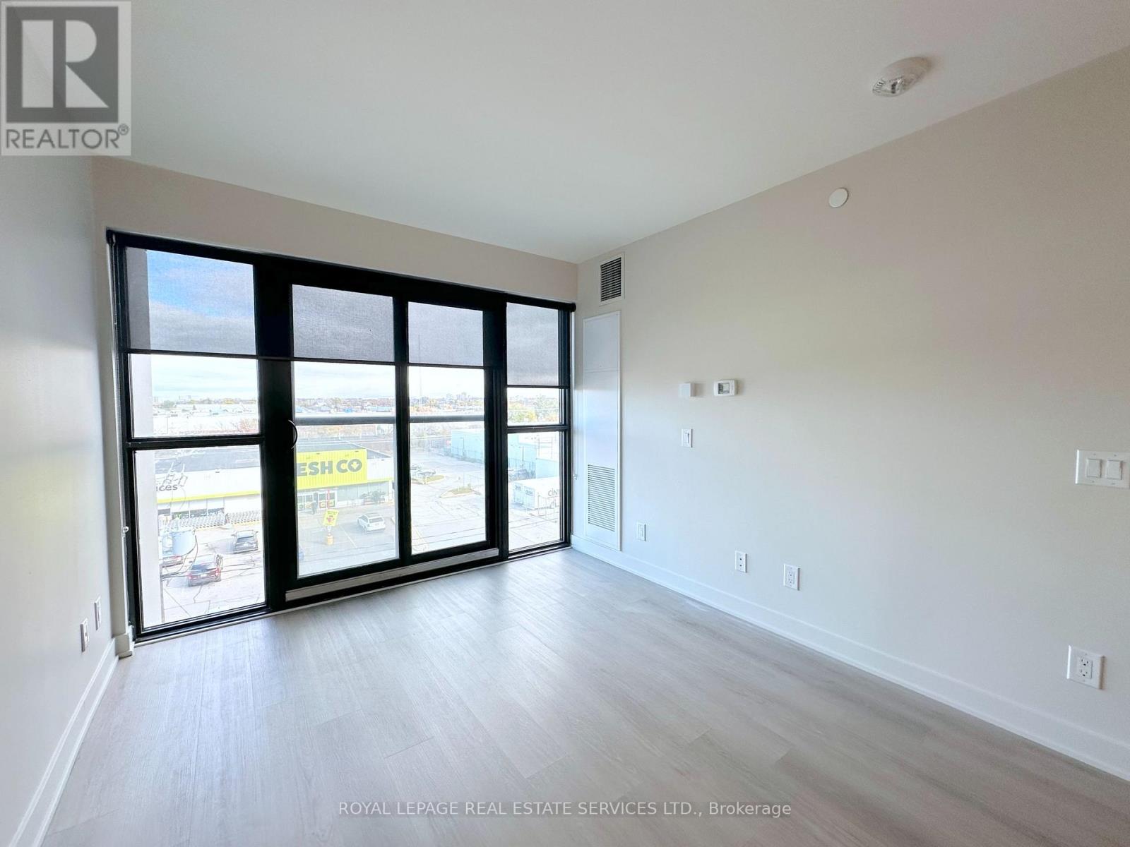 510 - 3385 Dundas Street W, Toronto, Ontario  M6S 2S2 - Photo 6 - W12520482