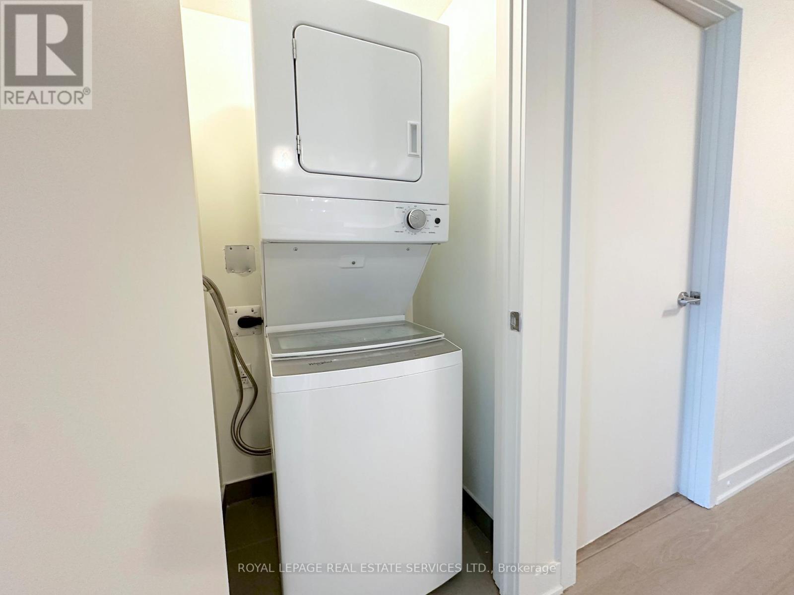 510 - 3385 Dundas Street W, Toronto, Ontario  M6S 2S2 - Photo 9 - W12520482