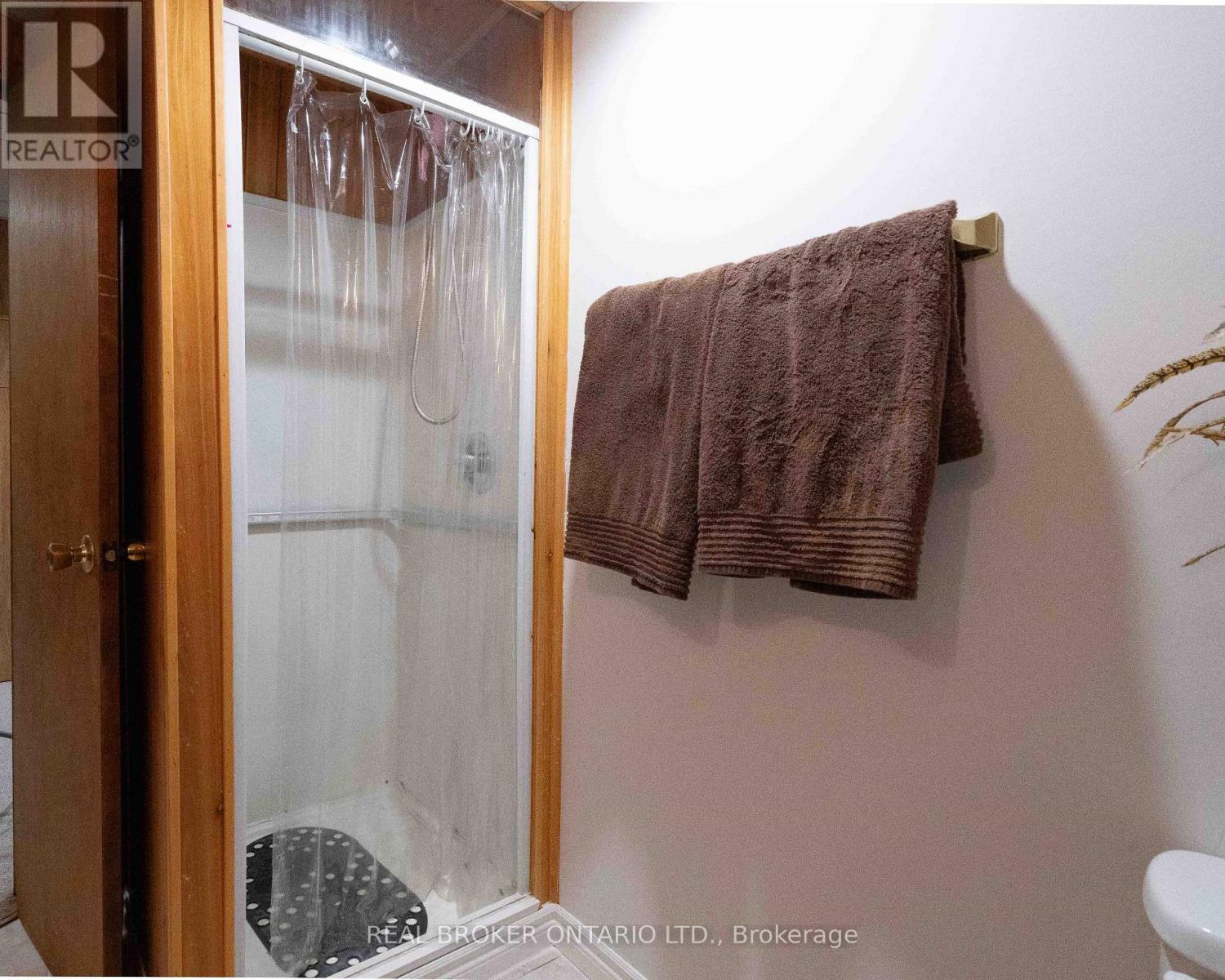 27 Kingswood Drive, Brampton, Ontario  L6V 2X5 - Photo 29 - W12520518