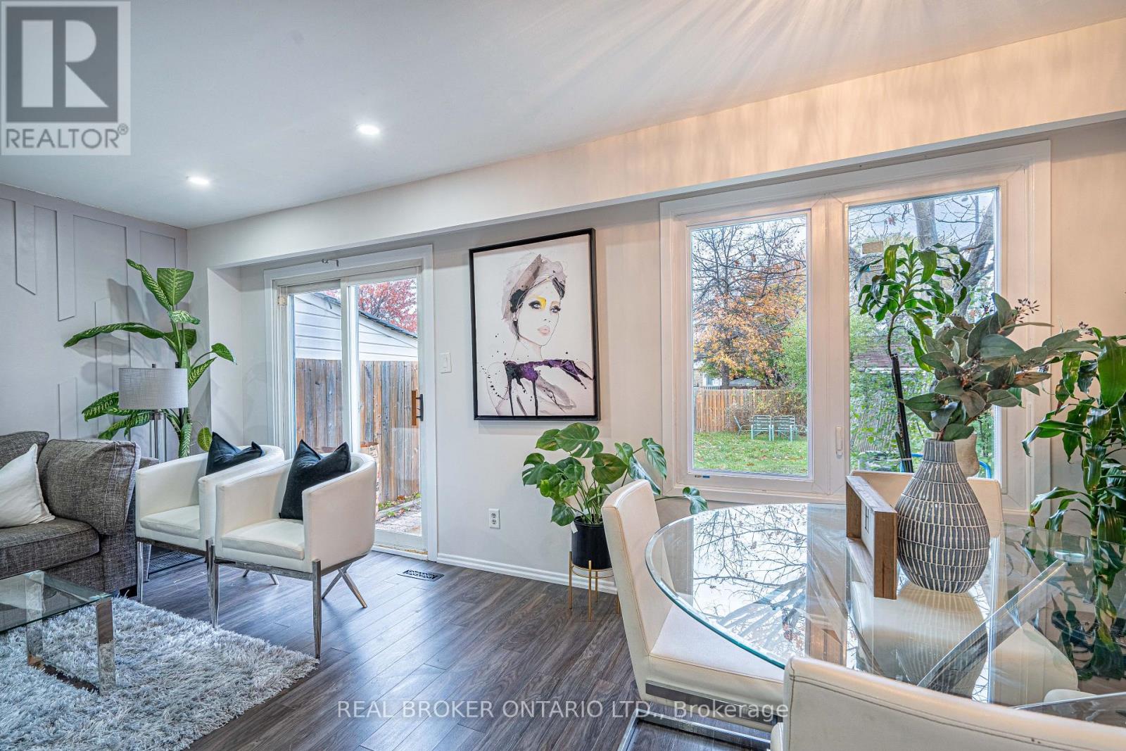 27 Kingswood Drive, Brampton, Ontario  L6V 2X5 - Photo 7 - W12520518