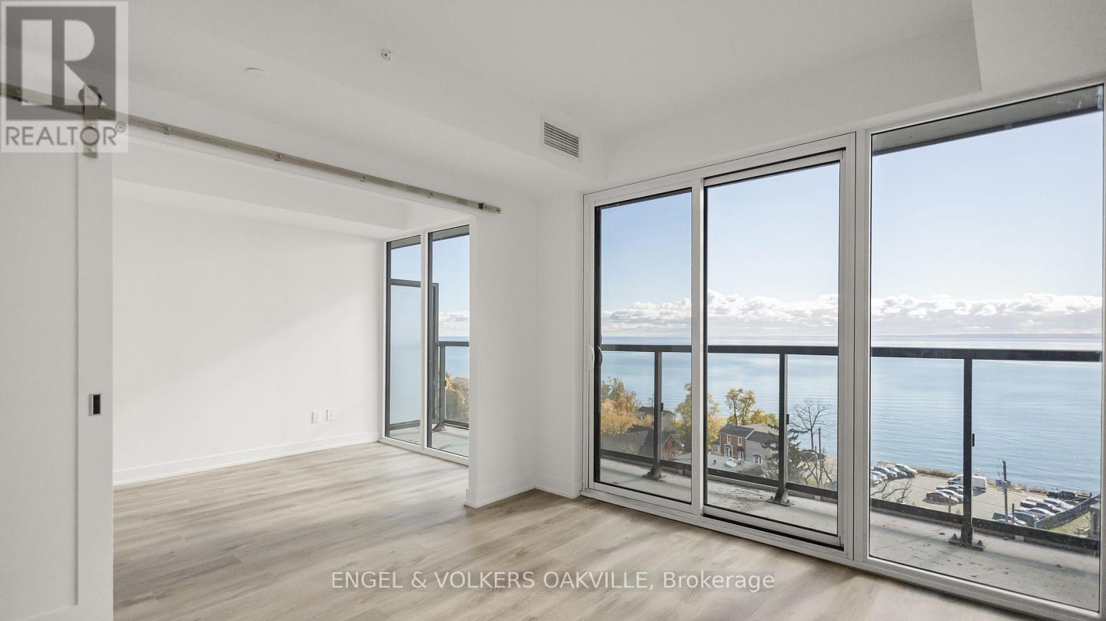 905 - 370 Martha Street, Burlington, Ontario  L7R 0G9 - Photo 15 - W12520524