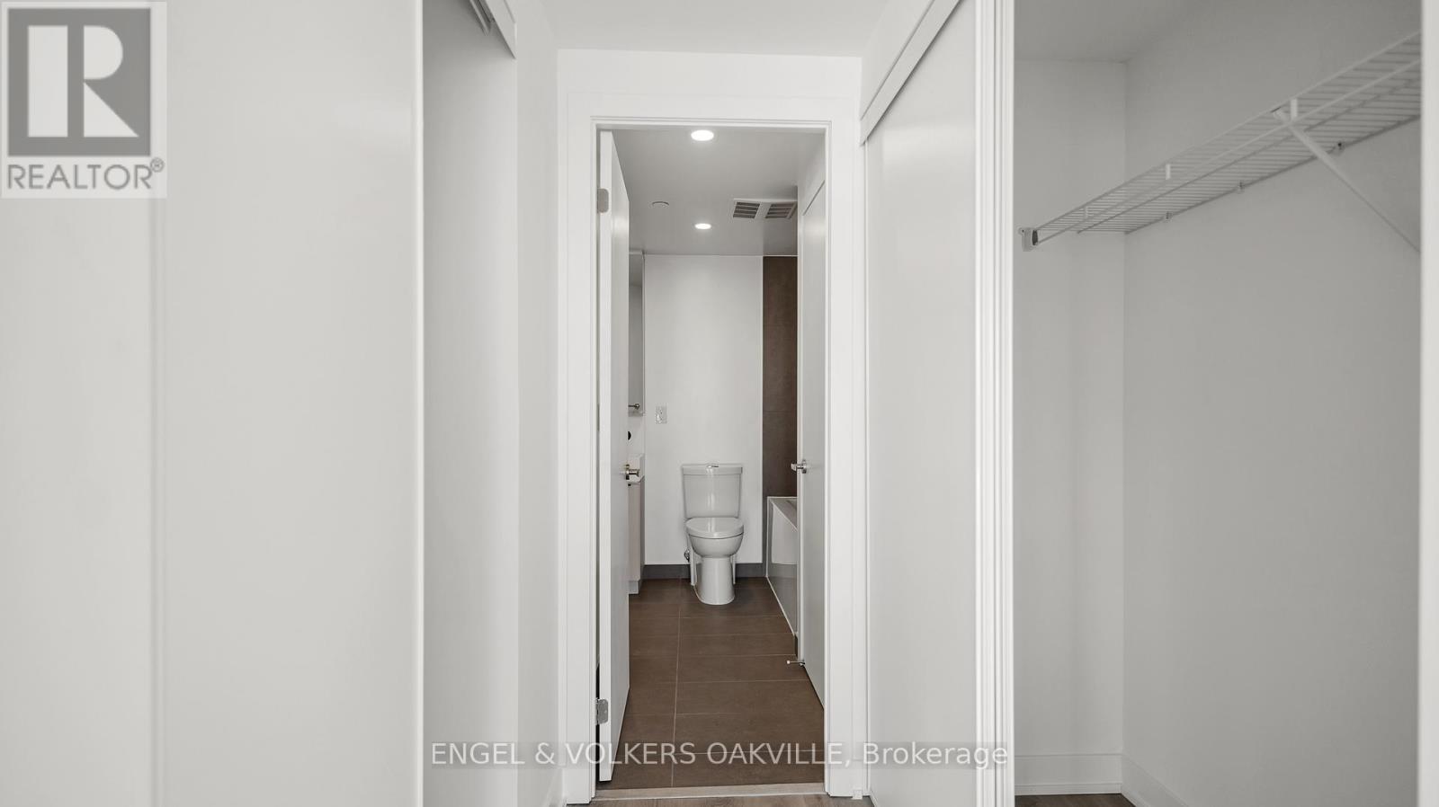 905 - 370 Martha Street, Burlington, Ontario  L7R 0G9 - Photo 17 - W12520524