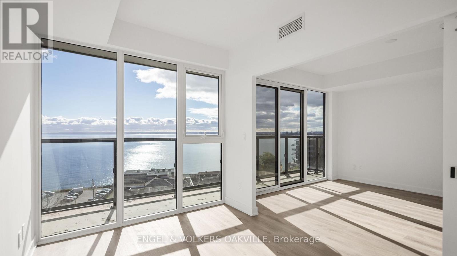 905 - 370 Martha Street, Burlington, Ontario  L7R 0G9 - Photo 19 - W12520524