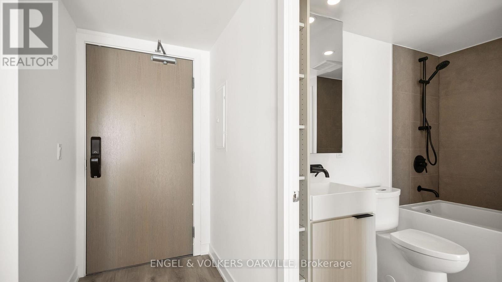 905 - 370 Martha Street, Burlington, Ontario  L7R 0G9 - Photo 21 - W12520524