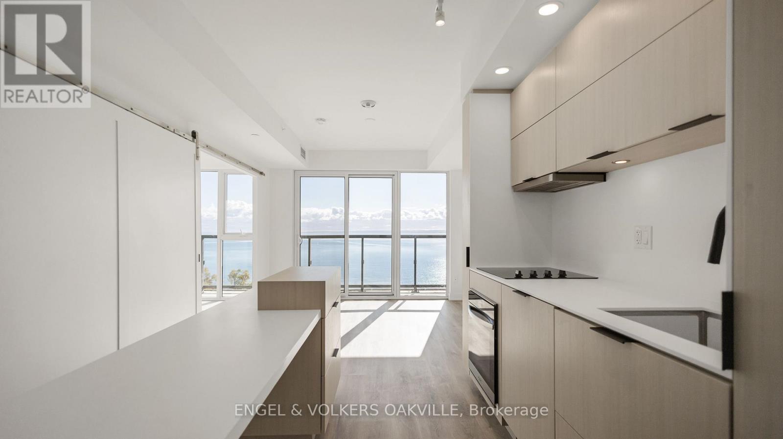 905 - 370 Martha Street, Burlington, Ontario  L7R 0G9 - Photo 22 - W12520524