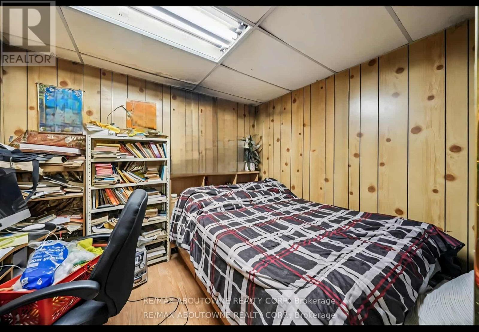 676 Galloway Crescent, Mississauga, Ontario  L5C 3W1 - Photo 29 - W12507450