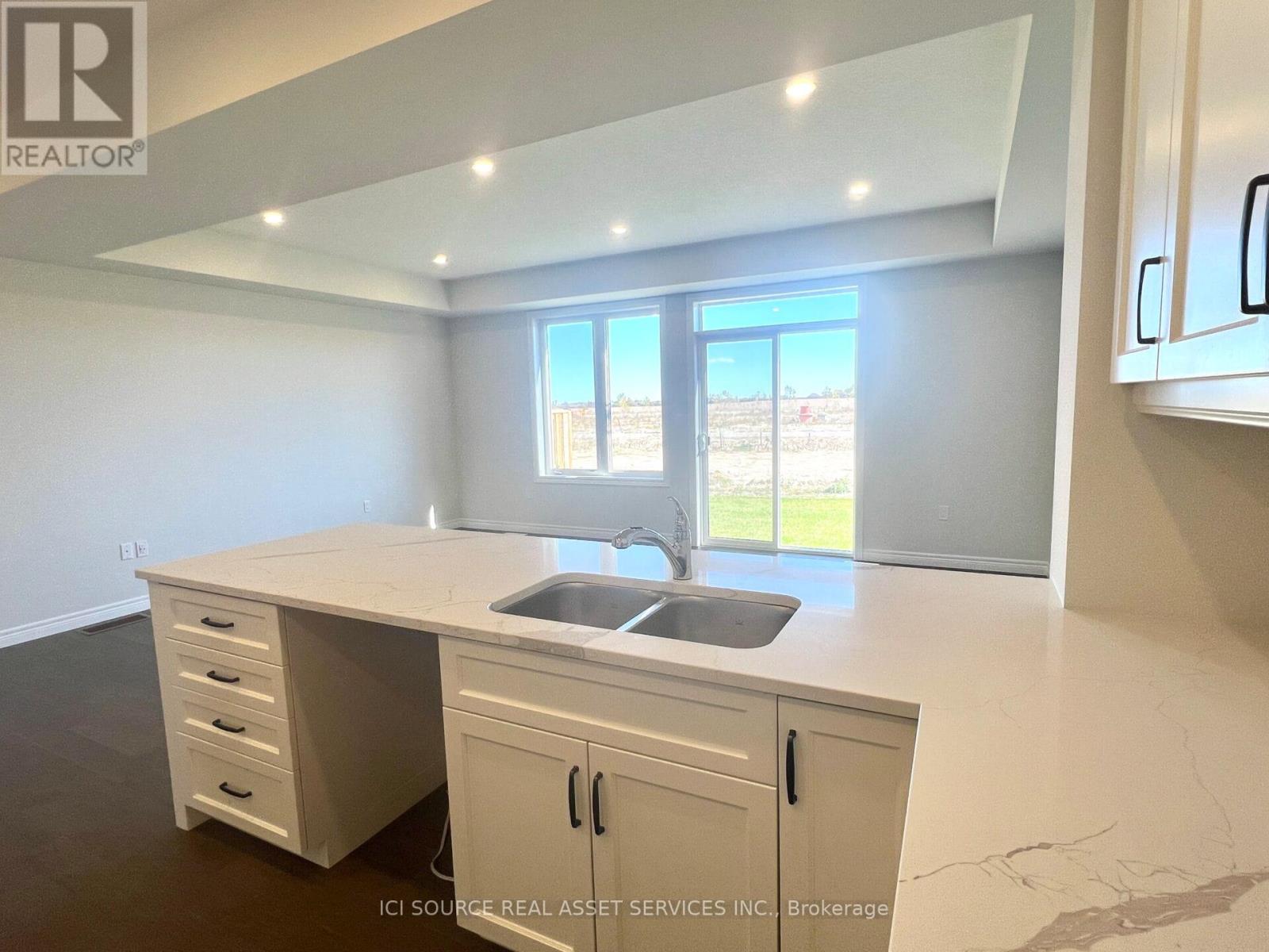 264 Tanglewood Drive, Hamilton, Ontario  L0R 1C0 - Photo 11 - X12520498