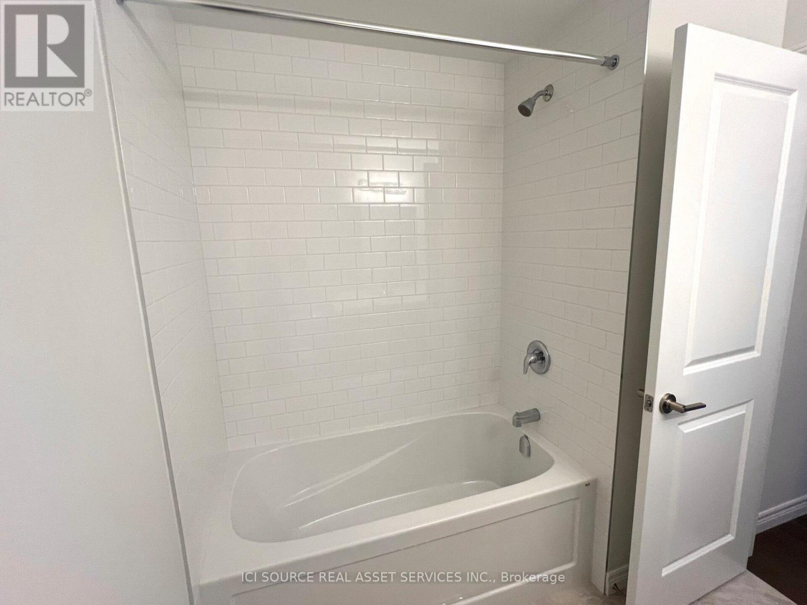 264 Tanglewood Drive, Hamilton, Ontario  L0R 1C0 - Photo 19 - X12520498