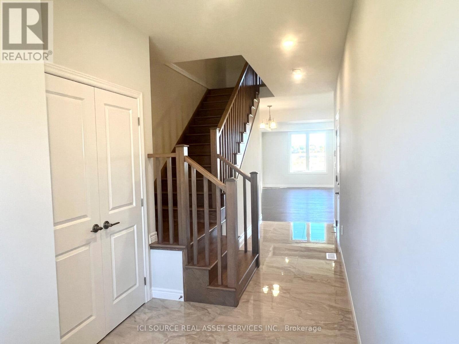 264 Tanglewood Drive, Hamilton, Ontario  L0R 1C0 - Photo 2 - X12520498