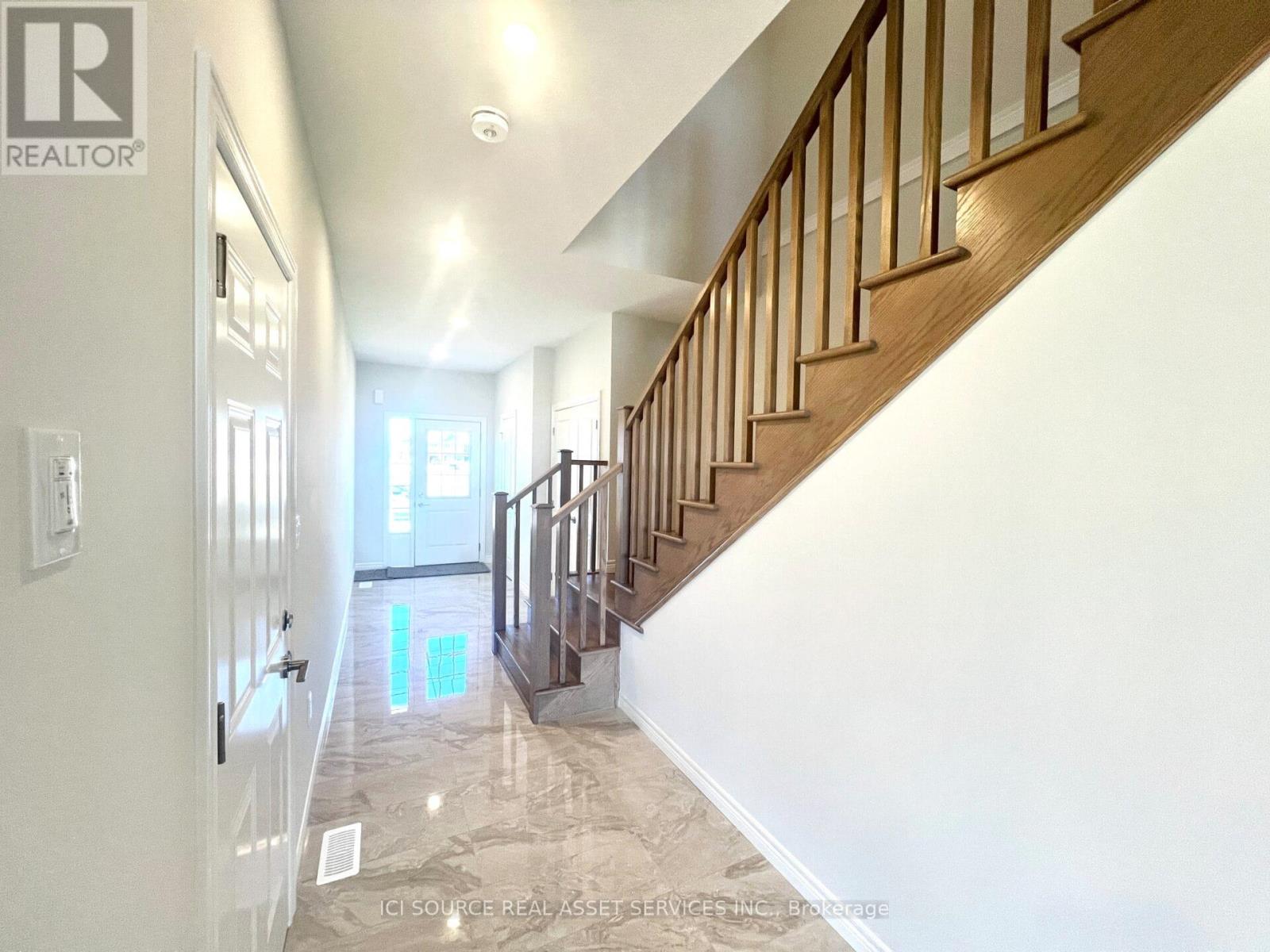 264 Tanglewood Drive, Hamilton, Ontario  L0R 1C0 - Photo 4 - X12520498