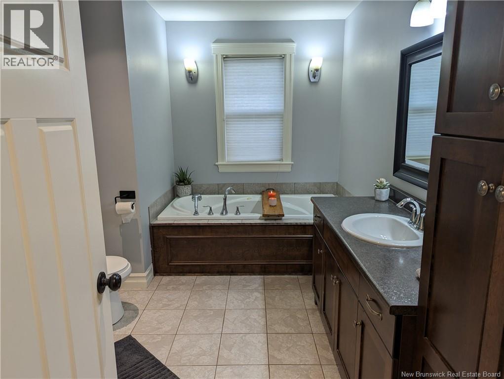 16 Melinda, Dieppe, New Brunswick  E1A 0W8 - Photo 13 - NB128426
