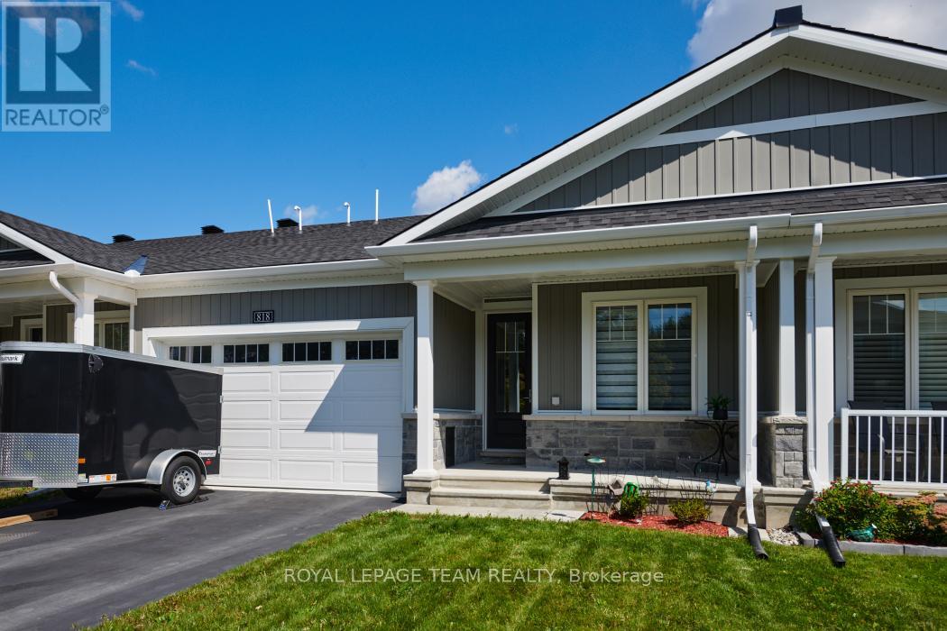 818 Companion Crescent, Ottawa, Ontario  K4M 0X1 - Photo 2 - X12399996