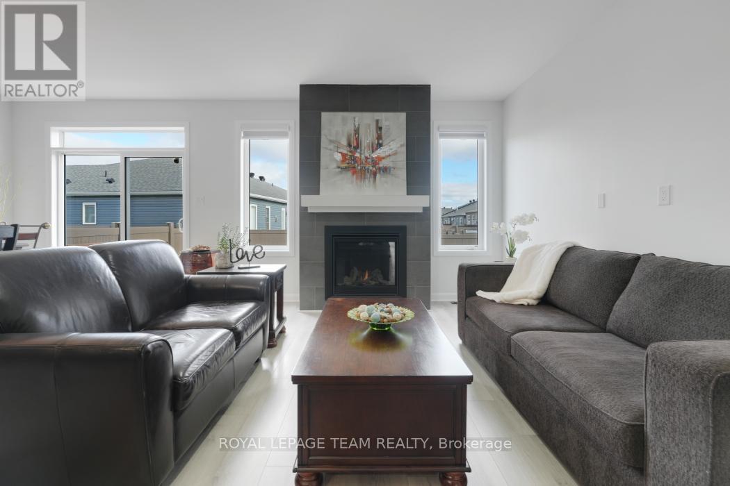 818 Companion Crescent, Ottawa, Ontario  K4M 0X1 - Photo 9 - X12399996