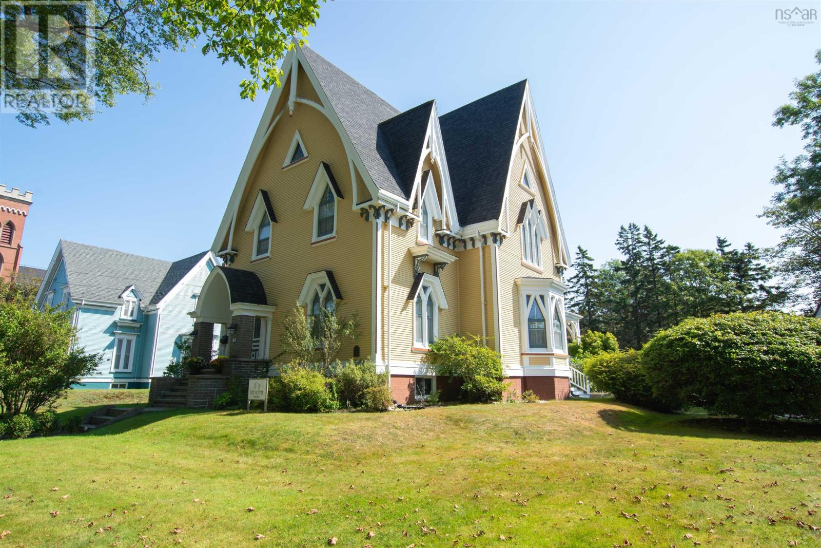 57 William Street, Yarmouth, Nova Scotia  B5A 1Y4 - Photo 1 - 202522237