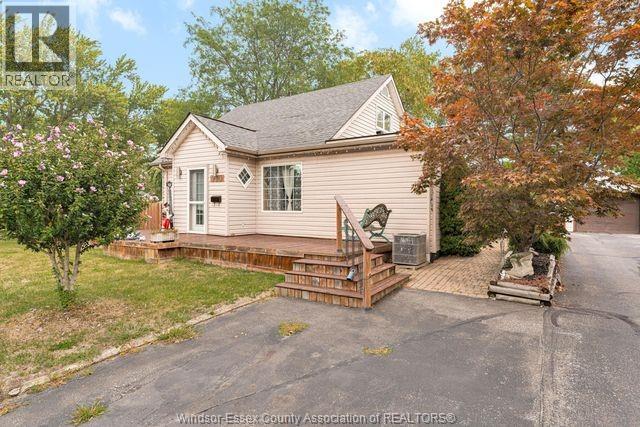 MLS# 25027877: 910 JEFFERSON BOULEVARD, Windsor, Canada