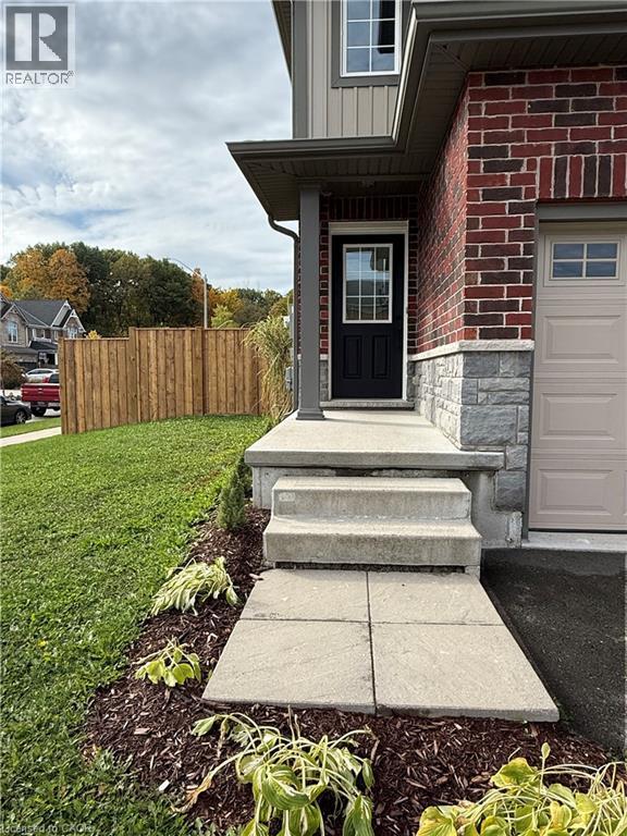 136 Winterberry Boulevard, Thorold, Ontario  L2V 0C1 - Photo 3 - 40784136