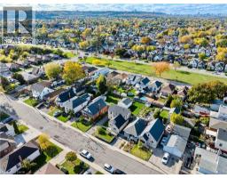 233 NORMANHURST Avenue, Hamilton, Ontario