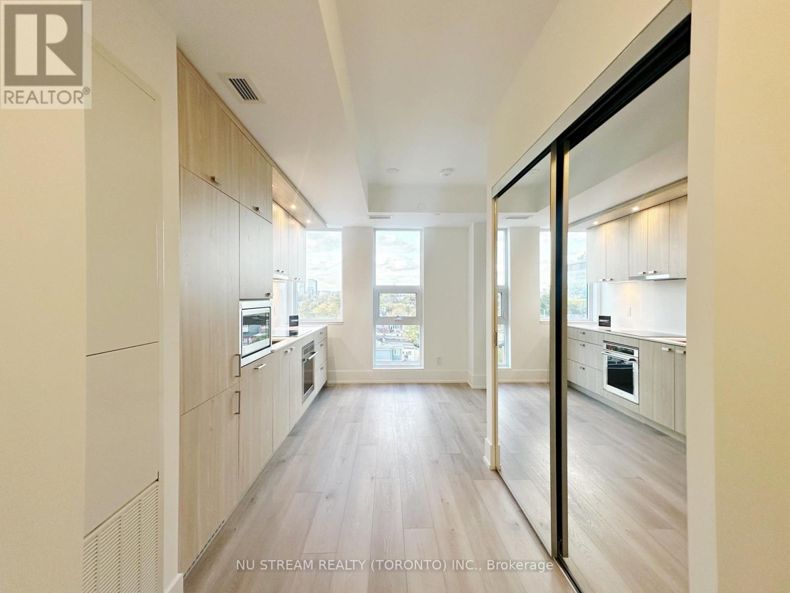 813 - 115 Denison Avenue, Toronto, Ontario M5T 2N1 - Photo 5 - C12476120