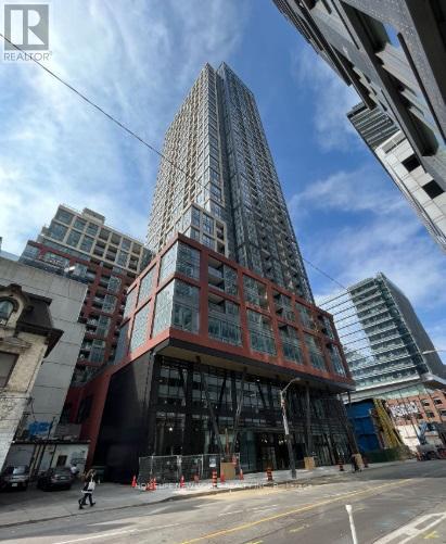 627 - 108 PETER STREET, Toronto, Ontario