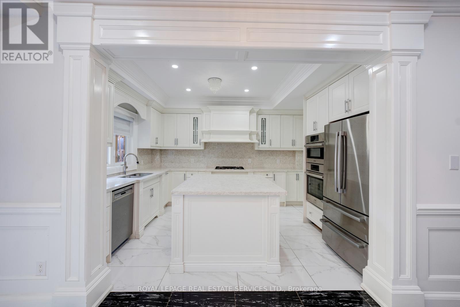 19 Irvington Crescent, Toronto, Ontario  M2N 2Z2 - Photo 14 - C12520580