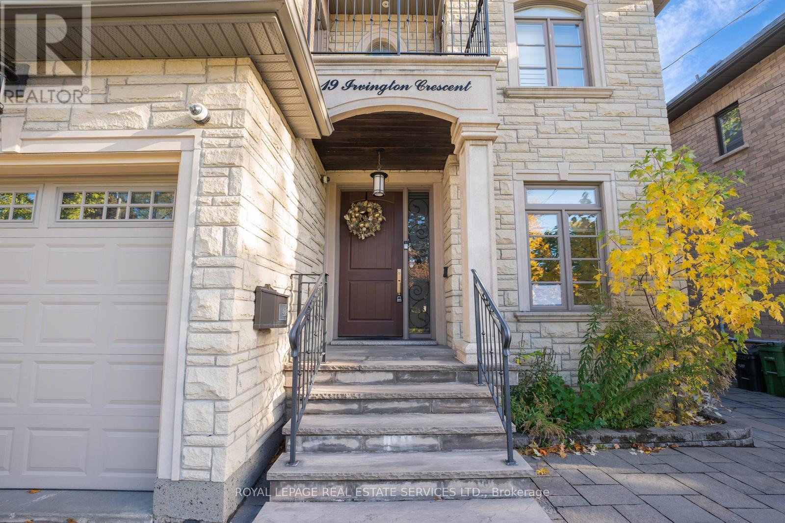 19 Irvington Crescent, Toronto, Ontario  M2N 2Z2 - Photo 4 - C12520580