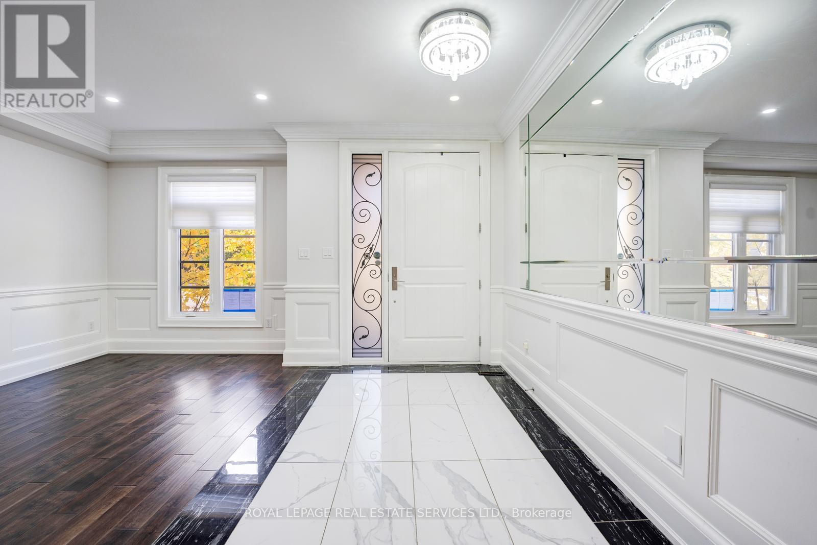 19 Irvington Crescent, Toronto, Ontario  M2N 2Z2 - Photo 5 - C12520580