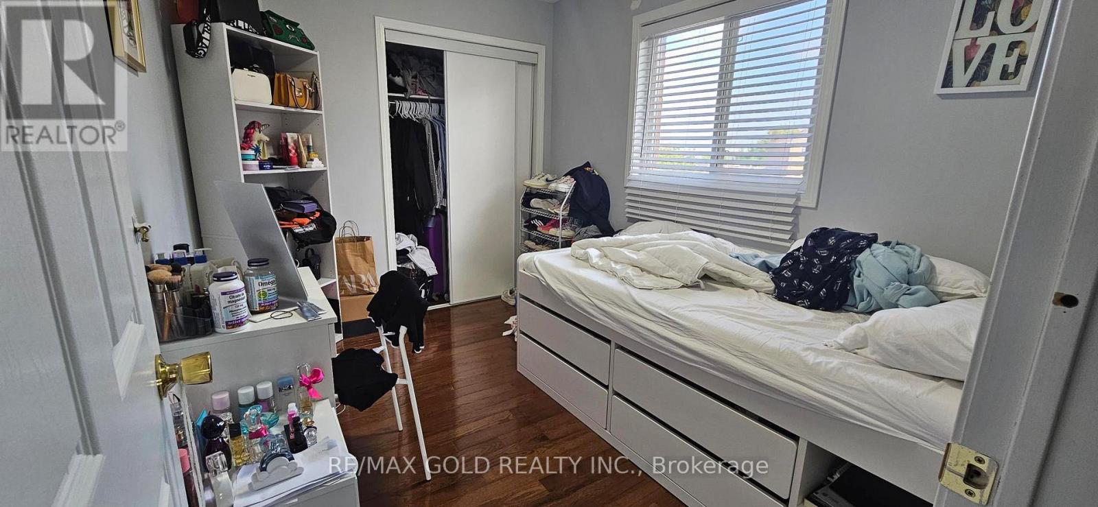 69 Milkweed Crescent, Brampton, Ontario L7A 2G5 - Photo 9 - W12519974