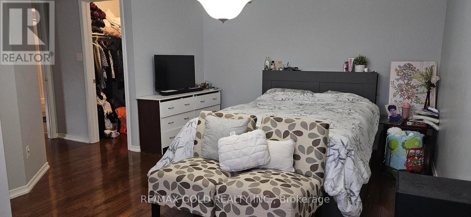 69 Milkweed Crescent, Brampton, Ontario L7A 2G5 - Photo 7 - W12519974