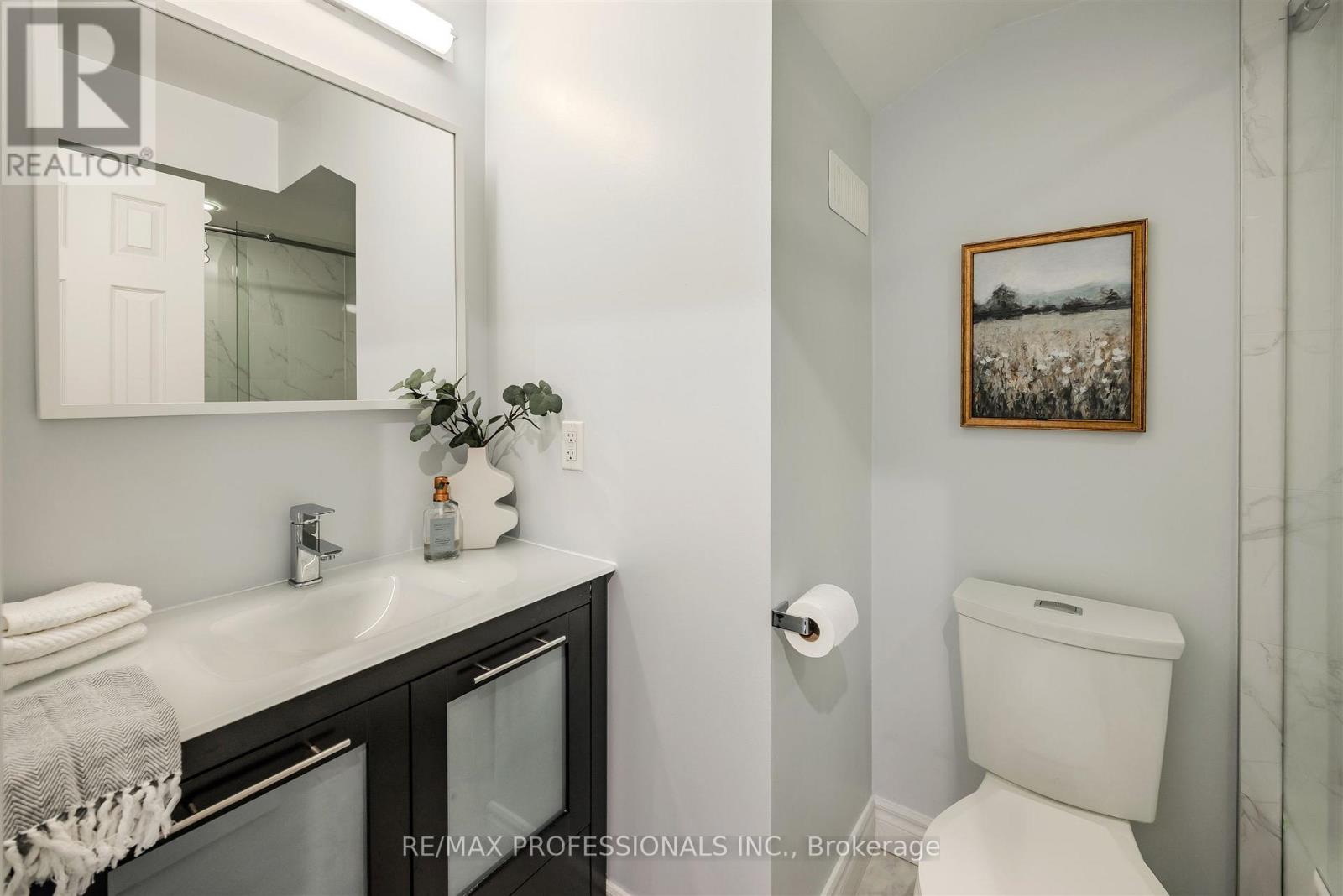 760 Rhodes Avenue, Toronto, Ontario  M4J 4X6 - Photo 19 - E12520562