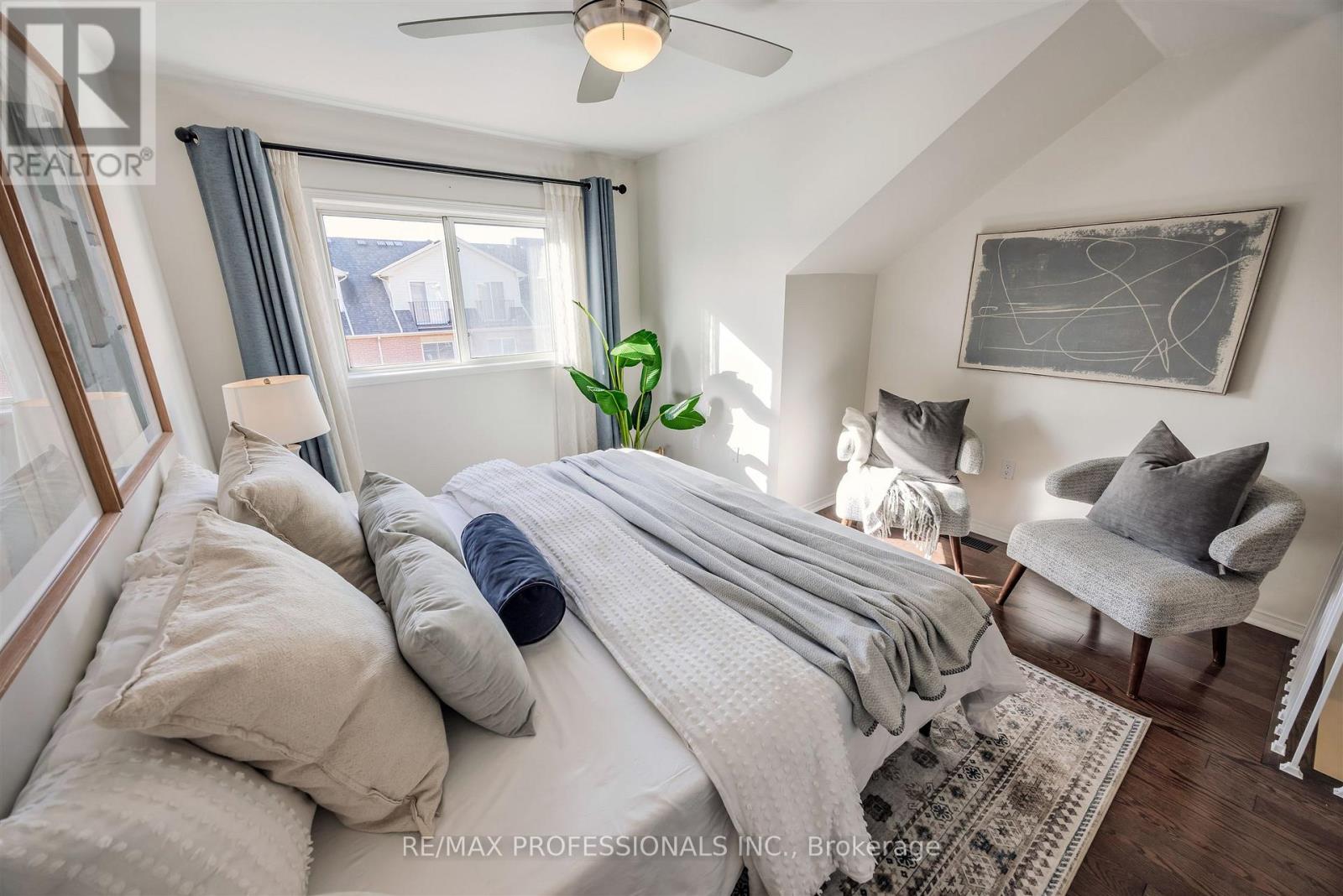 760 Rhodes Avenue, Toronto, Ontario  M4J 4X6 - Photo 22 - E12520562